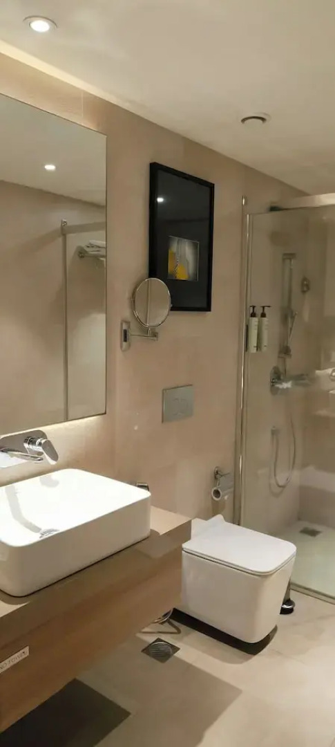 Royal Hometel Suites Dahisar Mumbai