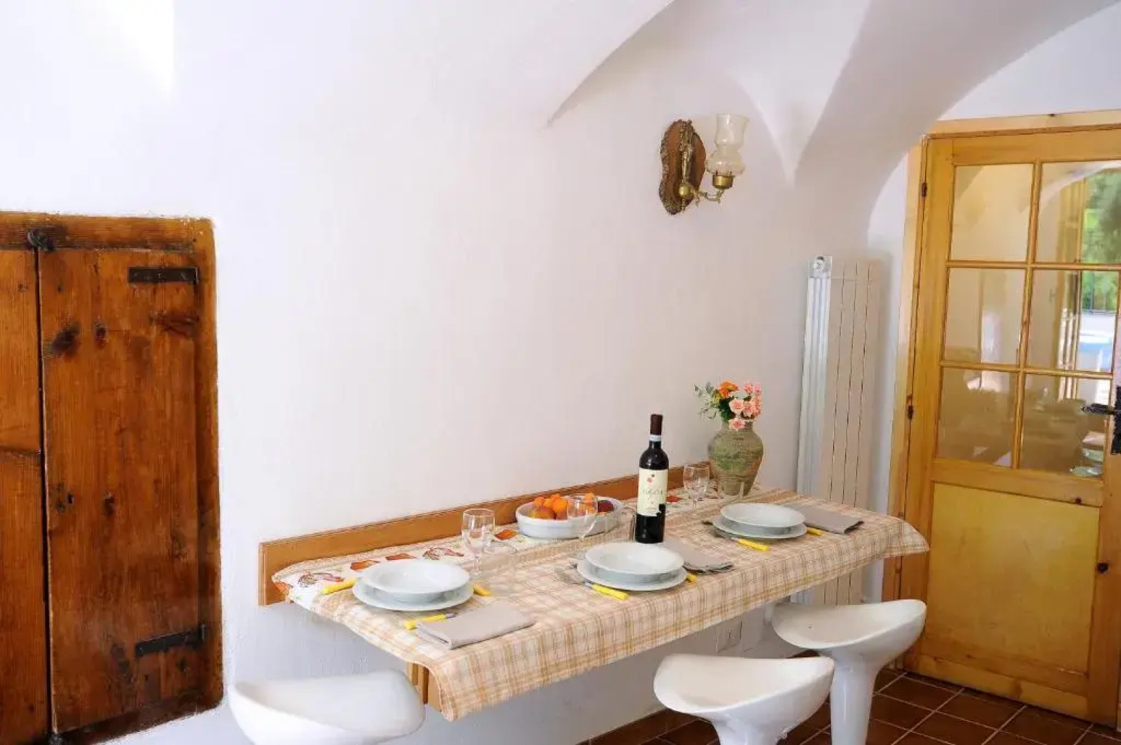 Panoramic Apartment with Balcony and Terrace