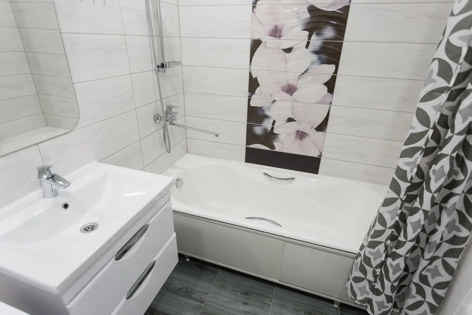 Две Подушки в микрорайоне Зеленый город 4