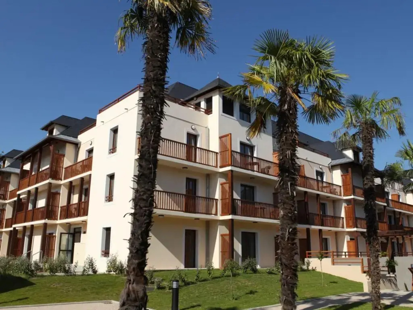 Zenitude Hotel & Residences L'Acacia