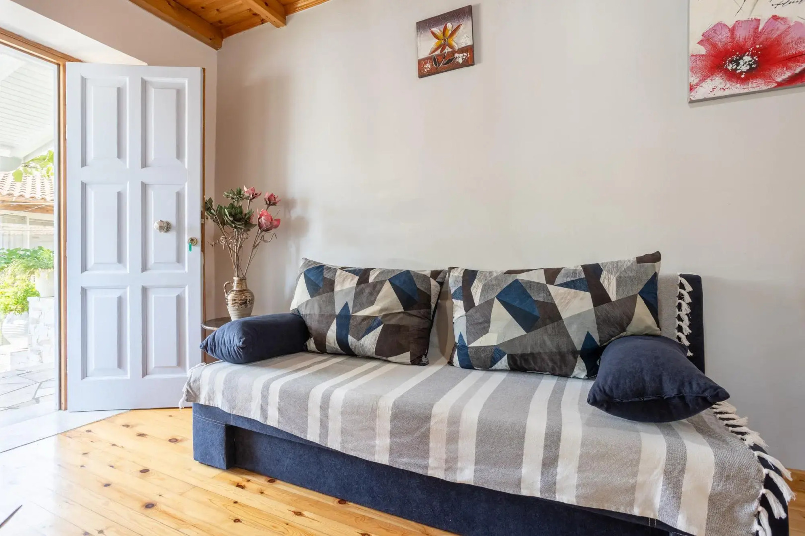 Porto Walk to Beach Sea Views A C Wifi Car Not Required - 385