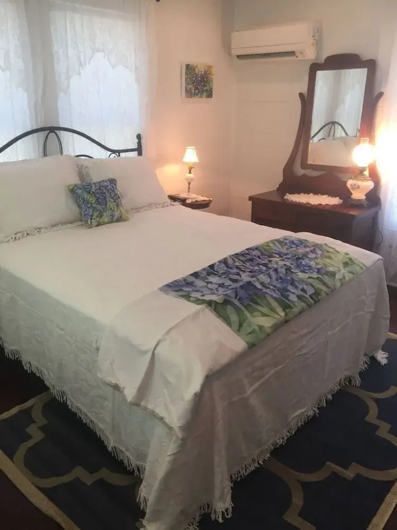 Hye-Way Haus Bed and Breakfast