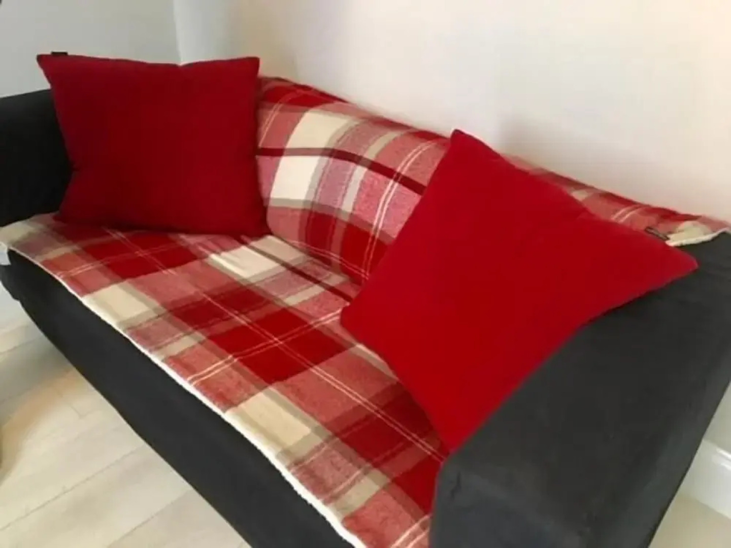 Heart of Edinburgh City Flat