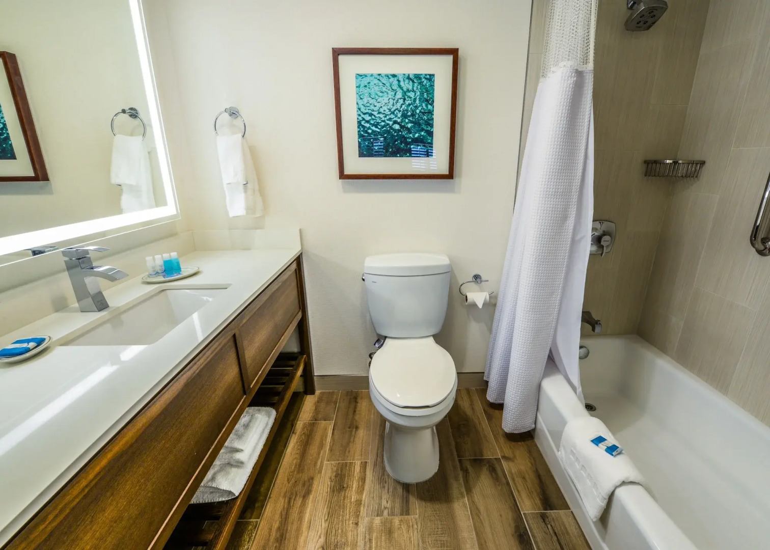 Best Western Plus Laguna Brisas Spa Hotel