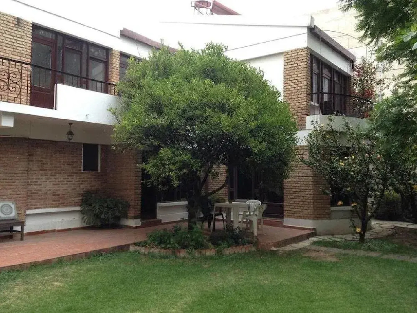 El Jardin Suites and Guest House