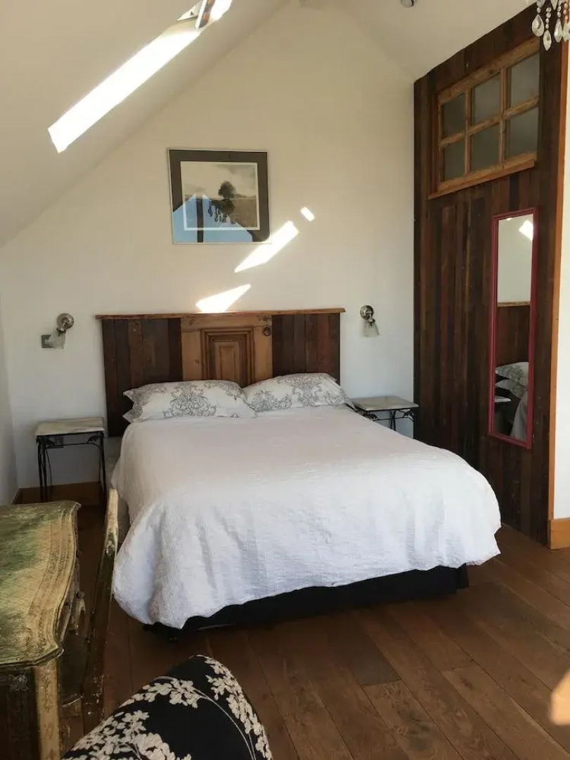 Horizon Barn
