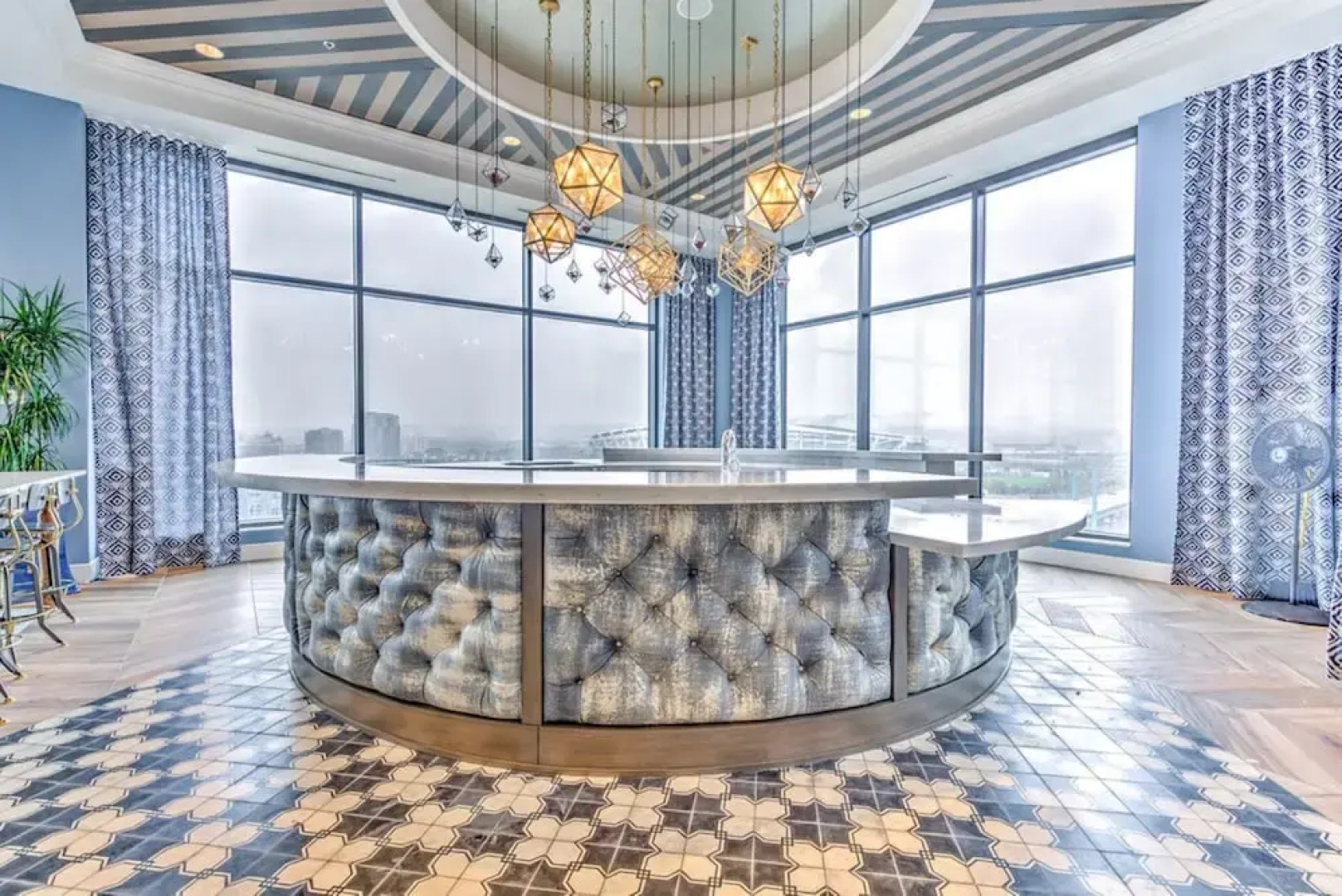 Global Luxury Suites in Downtown Cincinnati