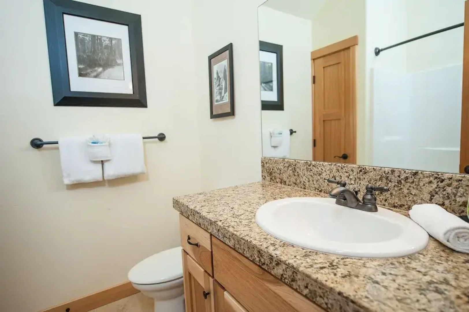 Waterside Family Fun 3 Br home by RedAwning