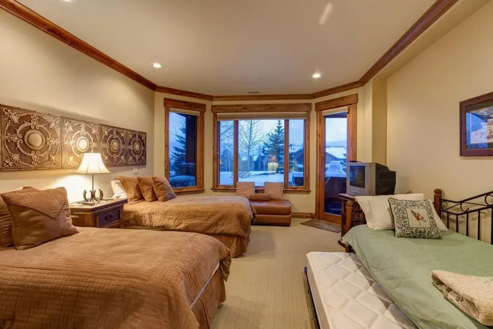 Last Sun at The Cove by Alpine Ski Properties