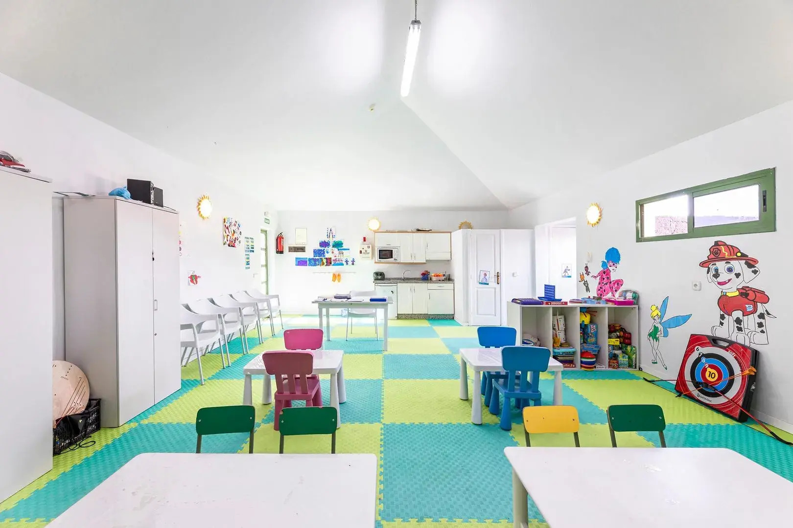 Отель THB Royal