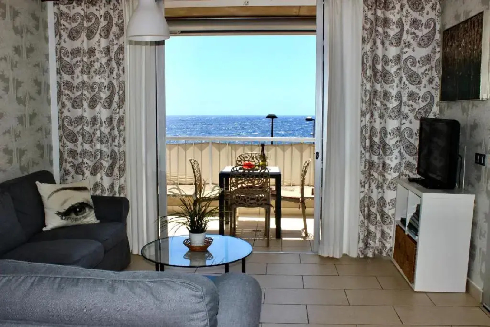 2BDR Ocean view apartment