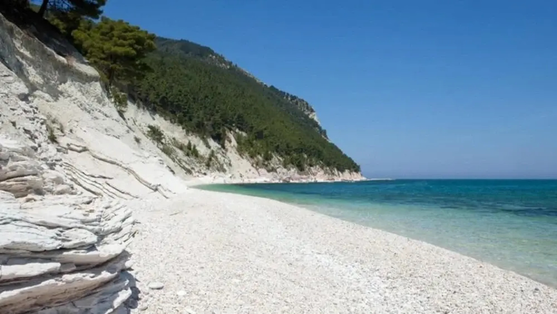 Villa With 5 Bedrooms in Sirolo, With Wonderful sea View, Private Pool and Wifi Near the Beach