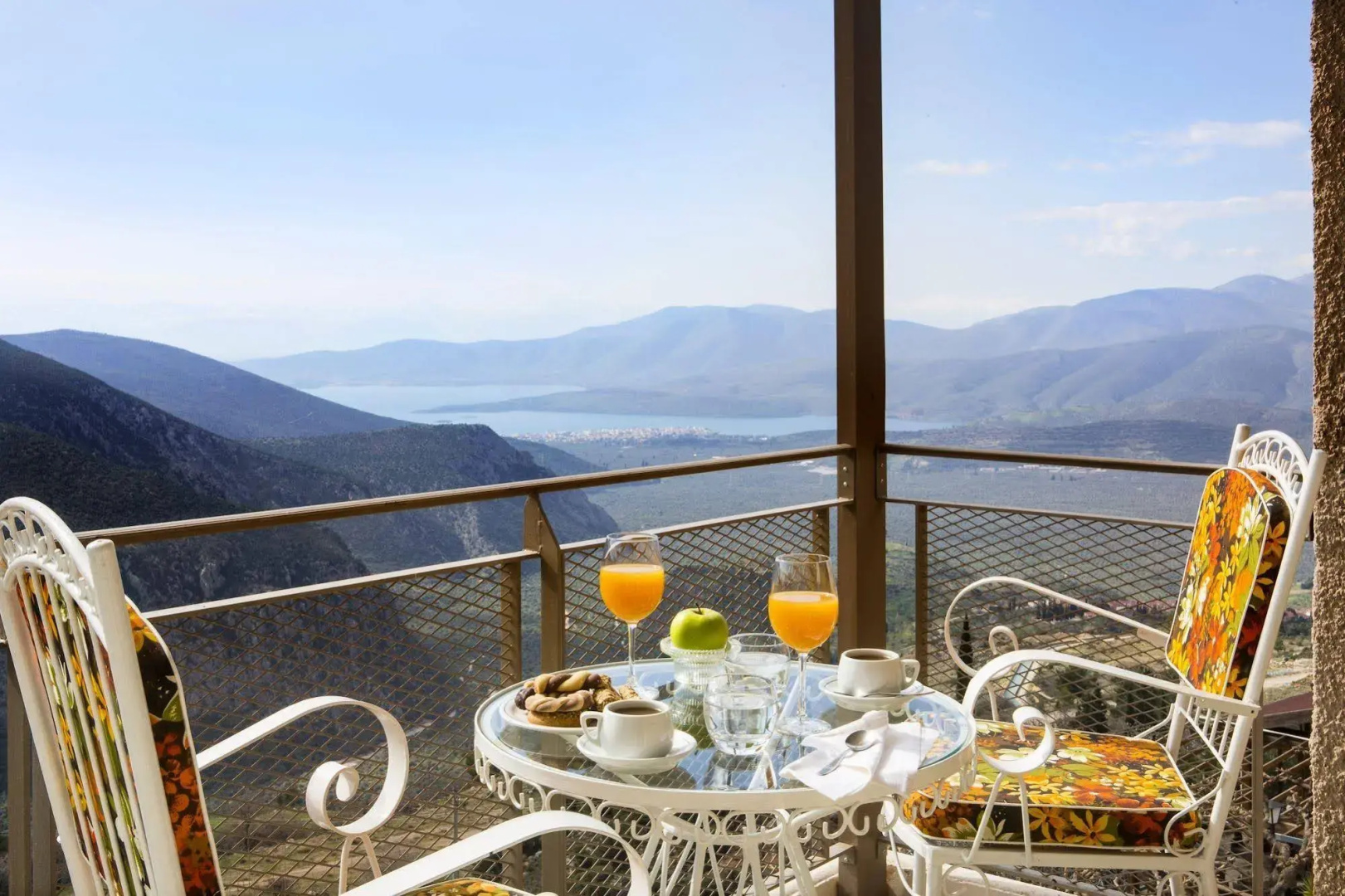 Nidimos Hotel