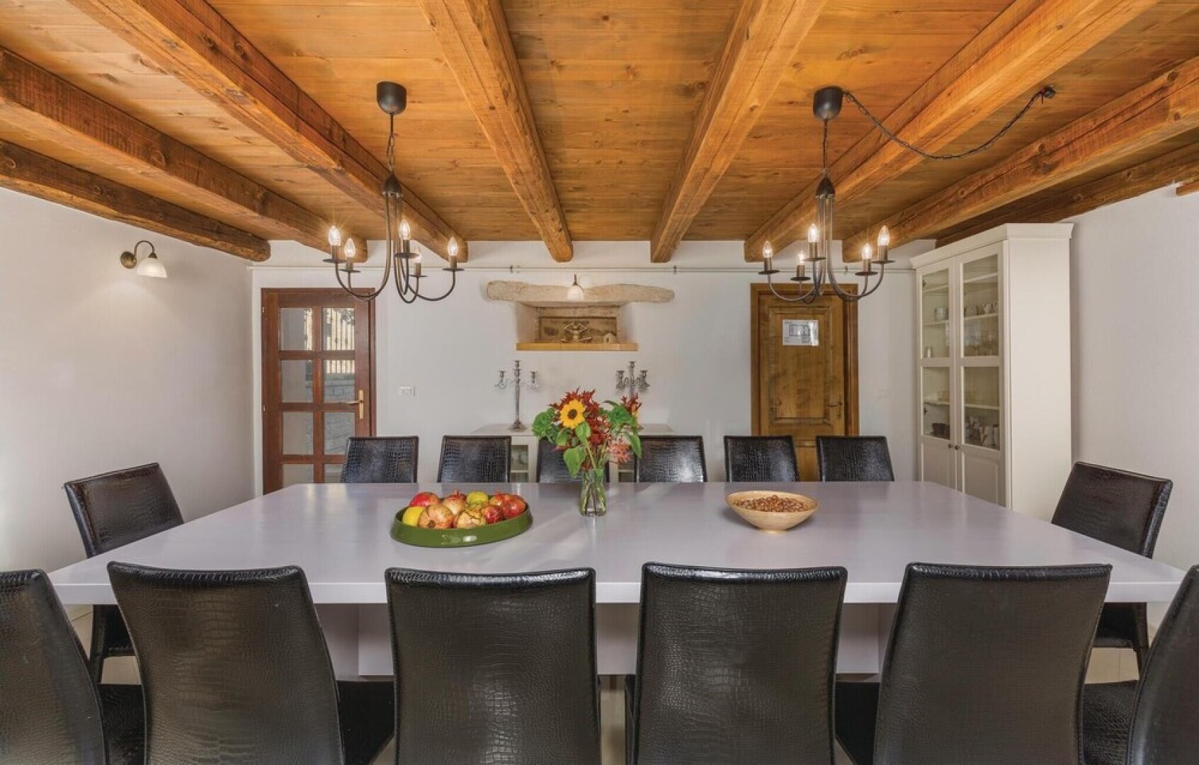 Beautiful Home in Kanfanar With Jacuzzi, Wifi and 7 Bedrooms