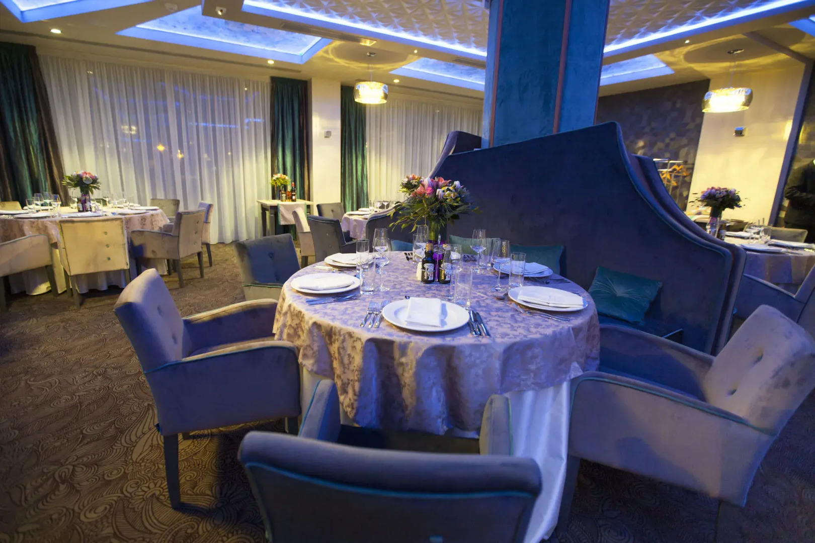 Exclusive Hotel & More