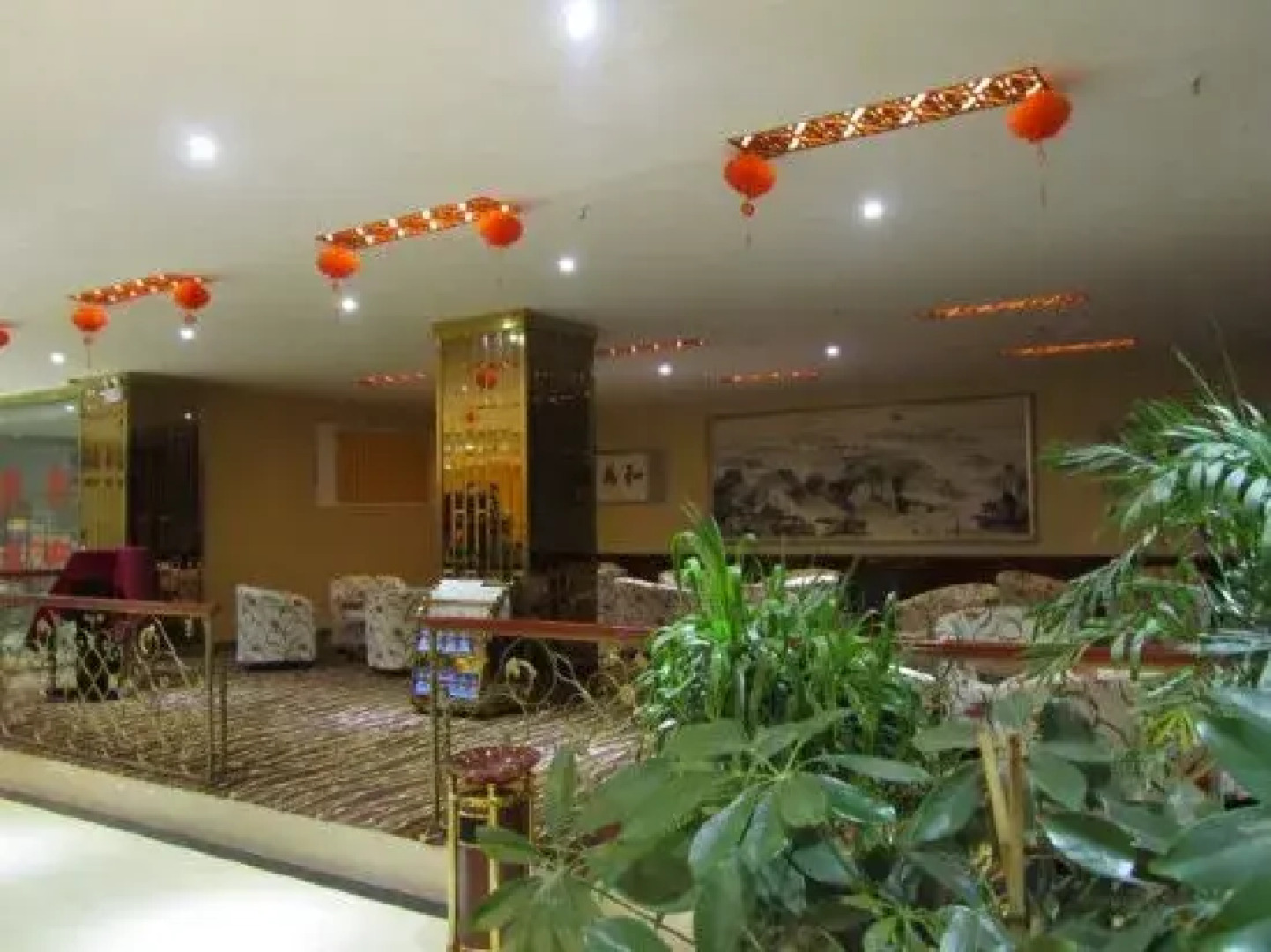 Golden World International Hotel