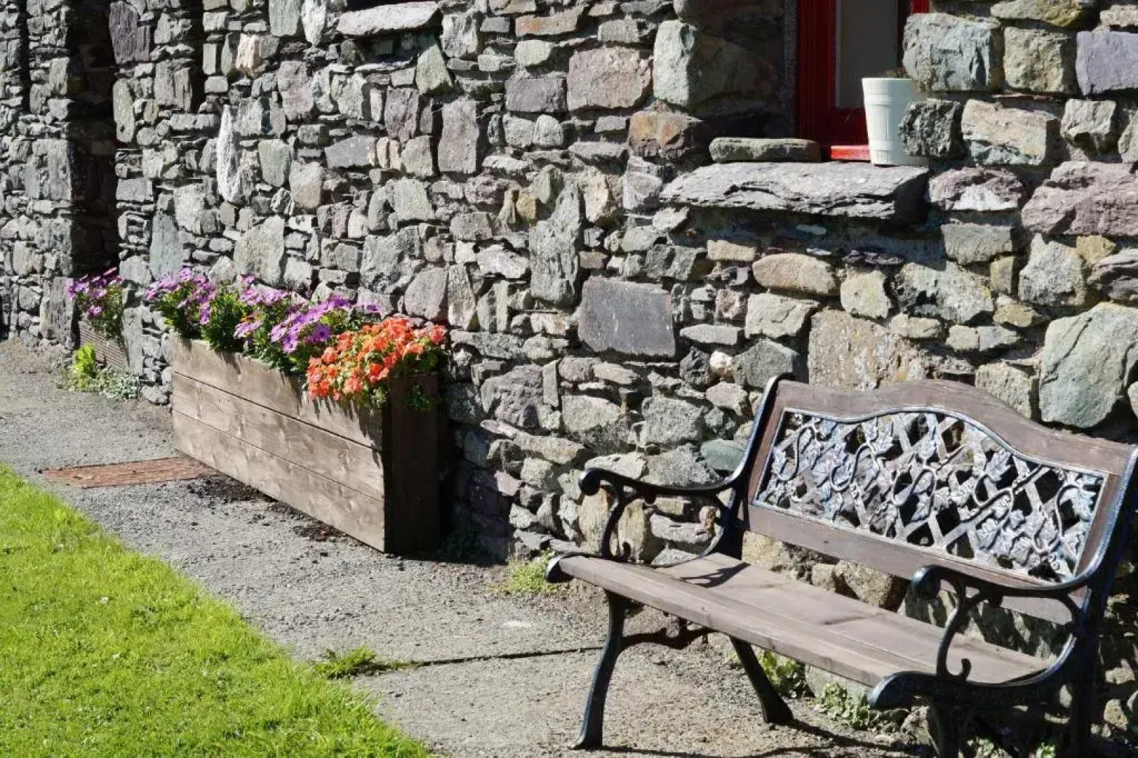 Y Stablau - The Stables