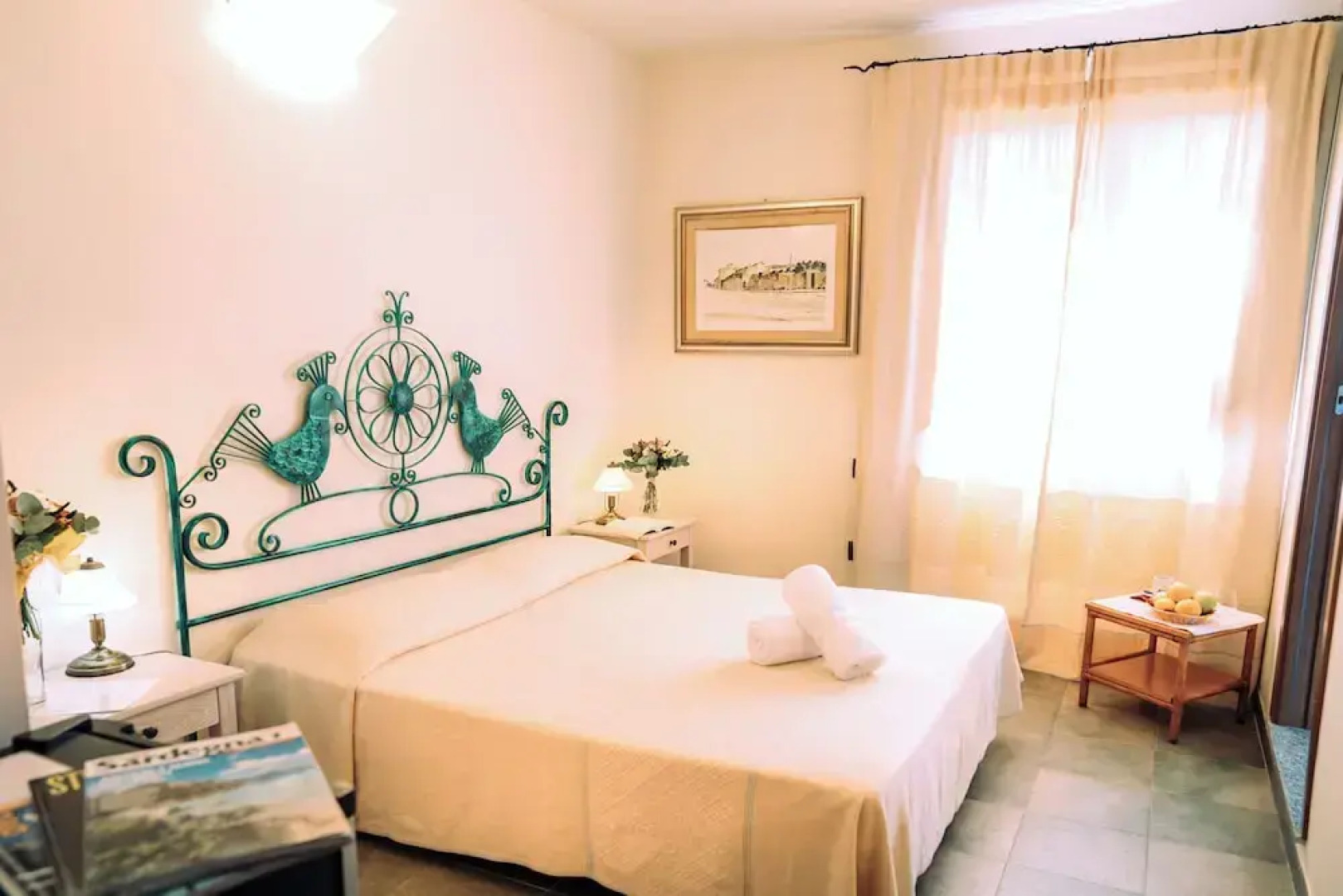 Hotel with swimming pool in Arbus