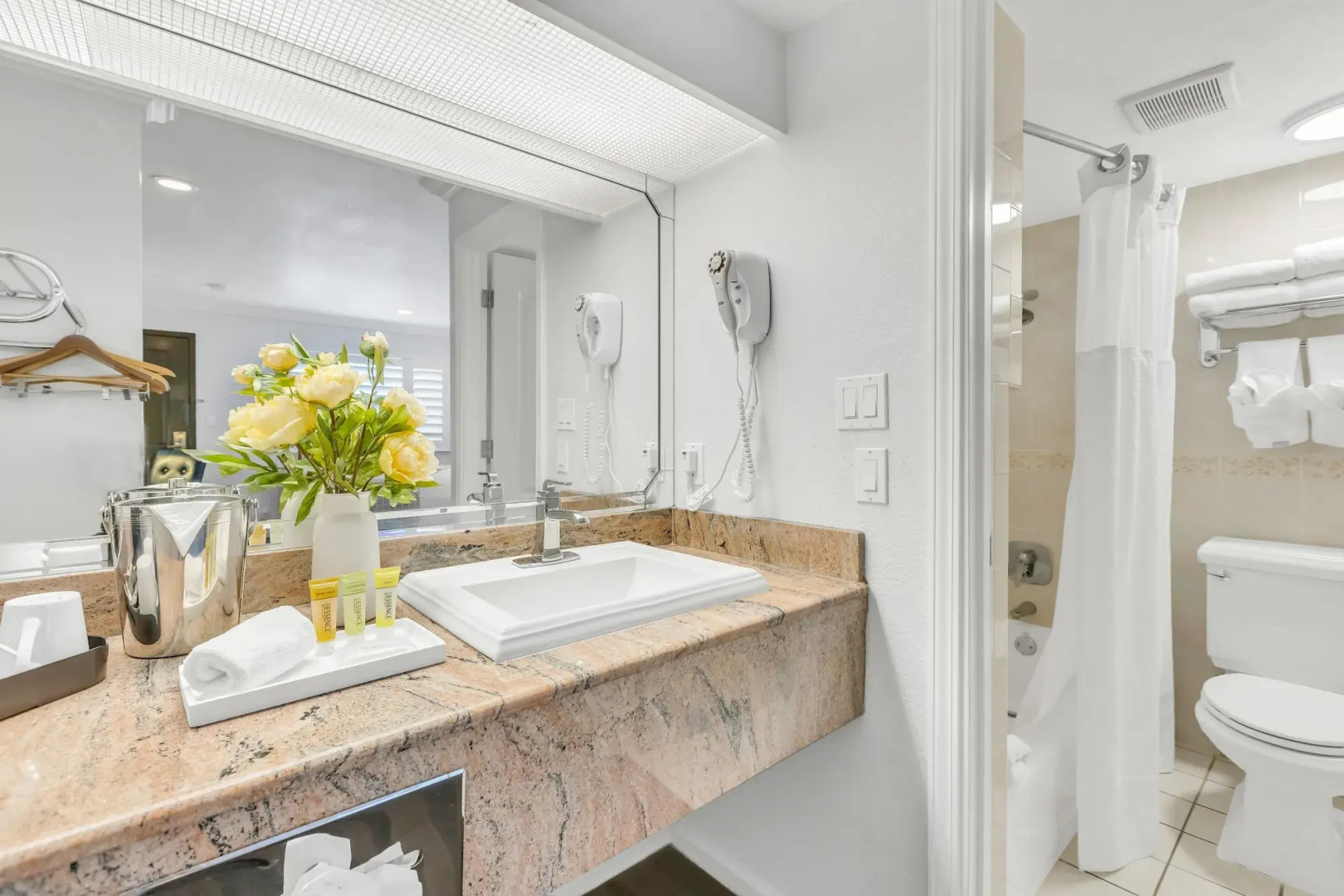 Napa Valley Hotel & Suites