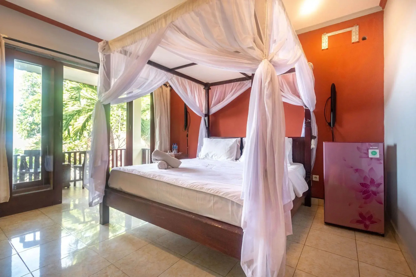 Rising Star Dive Resort