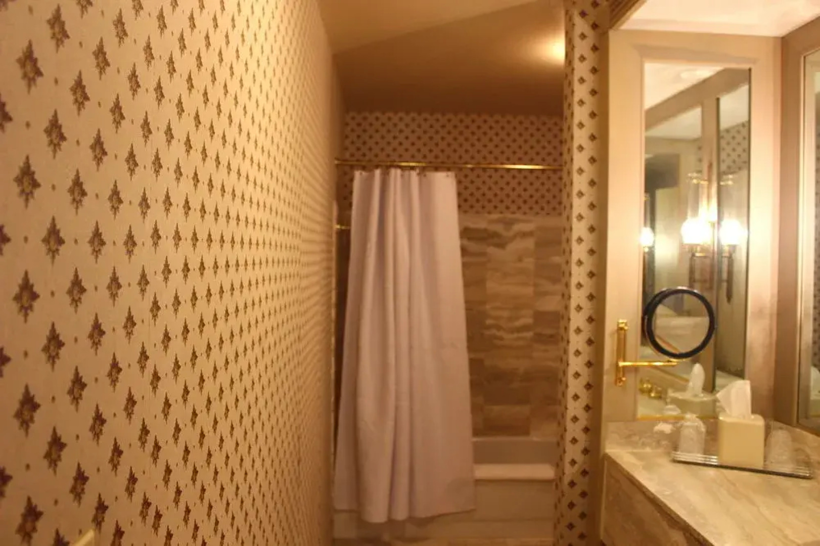 Roberts Riverwalk Hotel Detroit