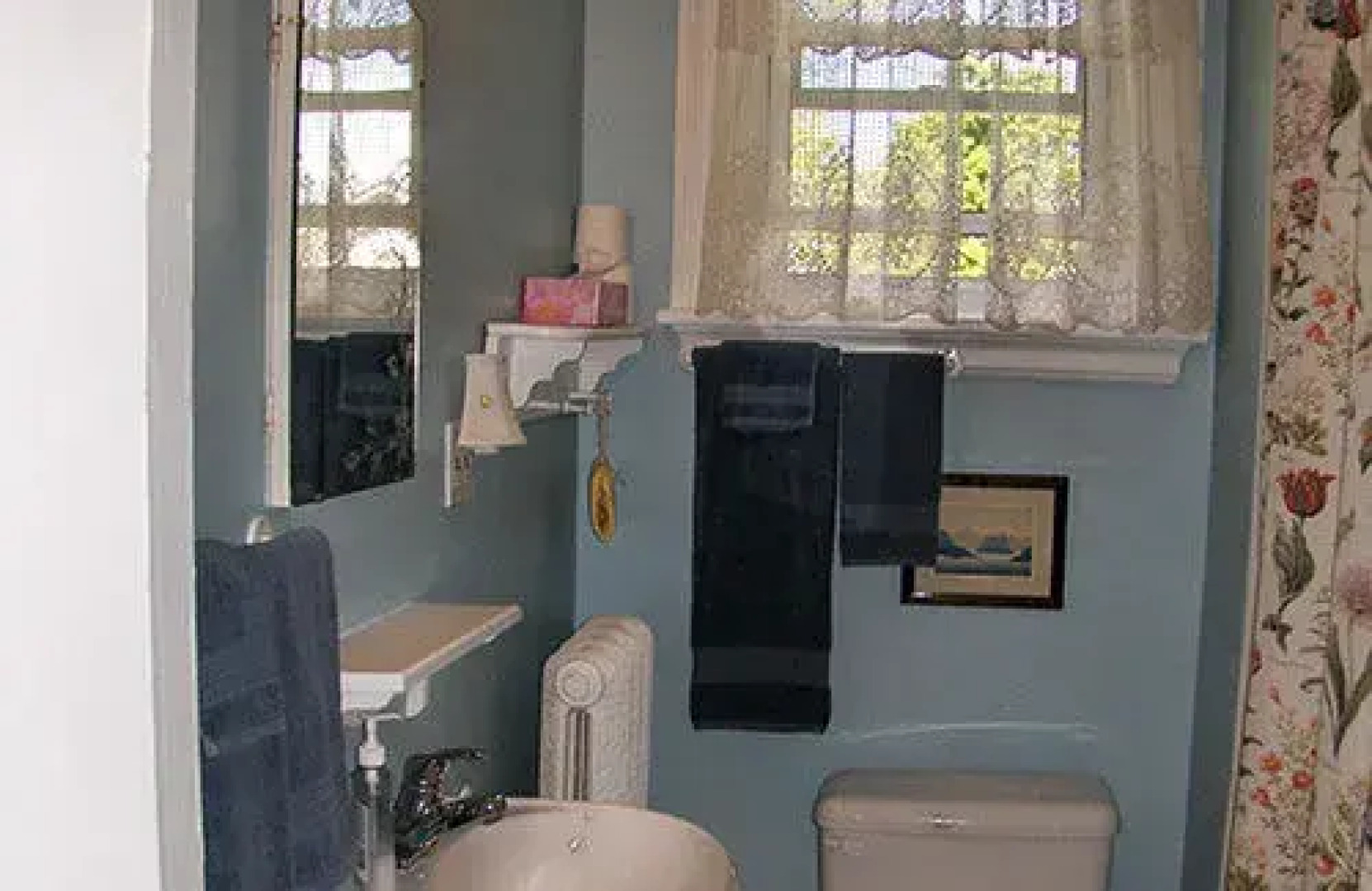 Agincourt Manor B&B Suites