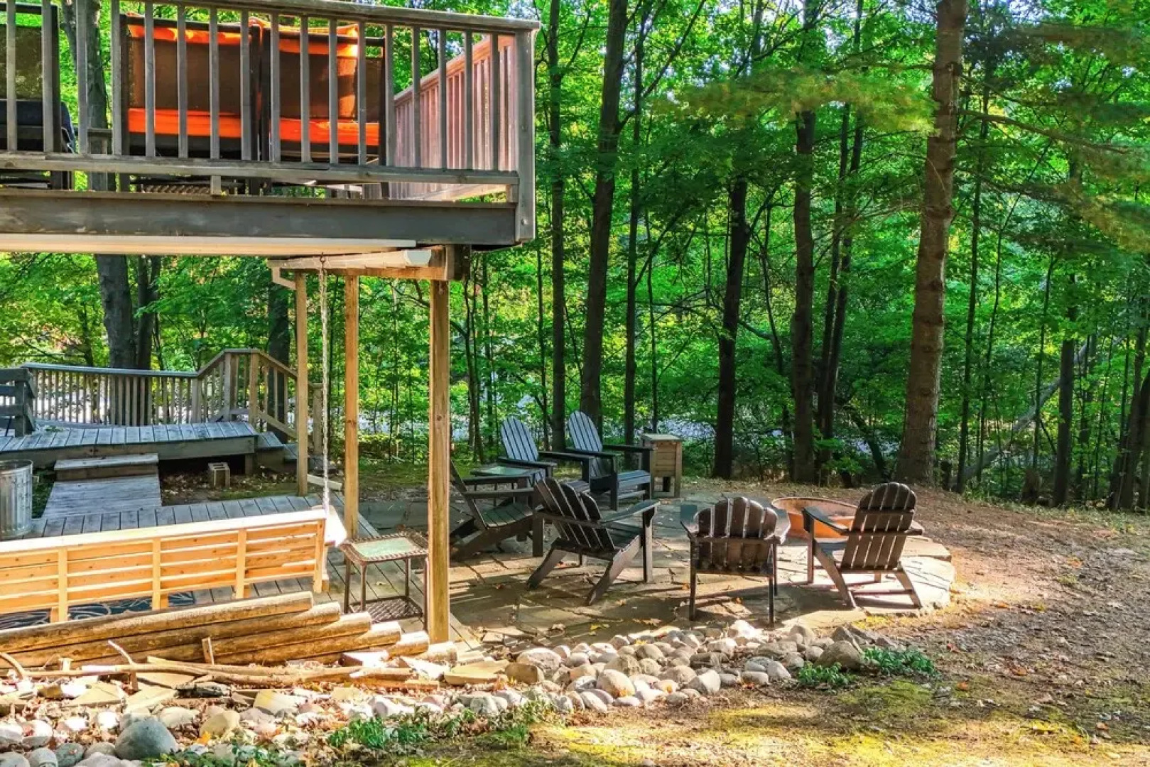 Soaking Tub & Fire Pit! Home Near Dtwn Suttons Bay