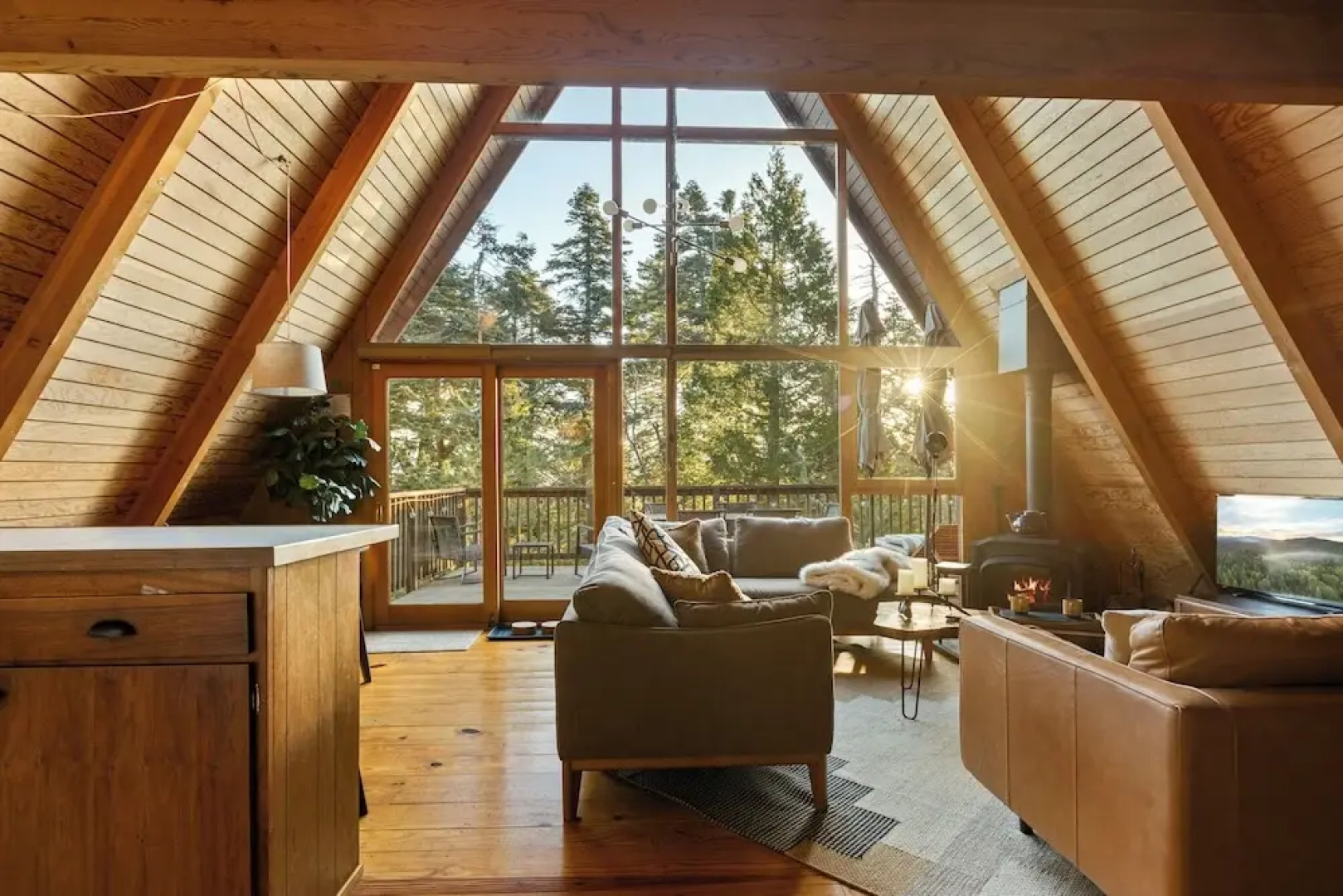 The Tranquil Pines A-frame Cabin Spectacular Views!