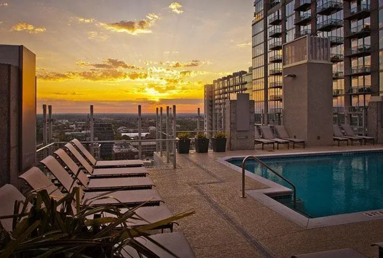 Oakwood 100 6th Street Ne