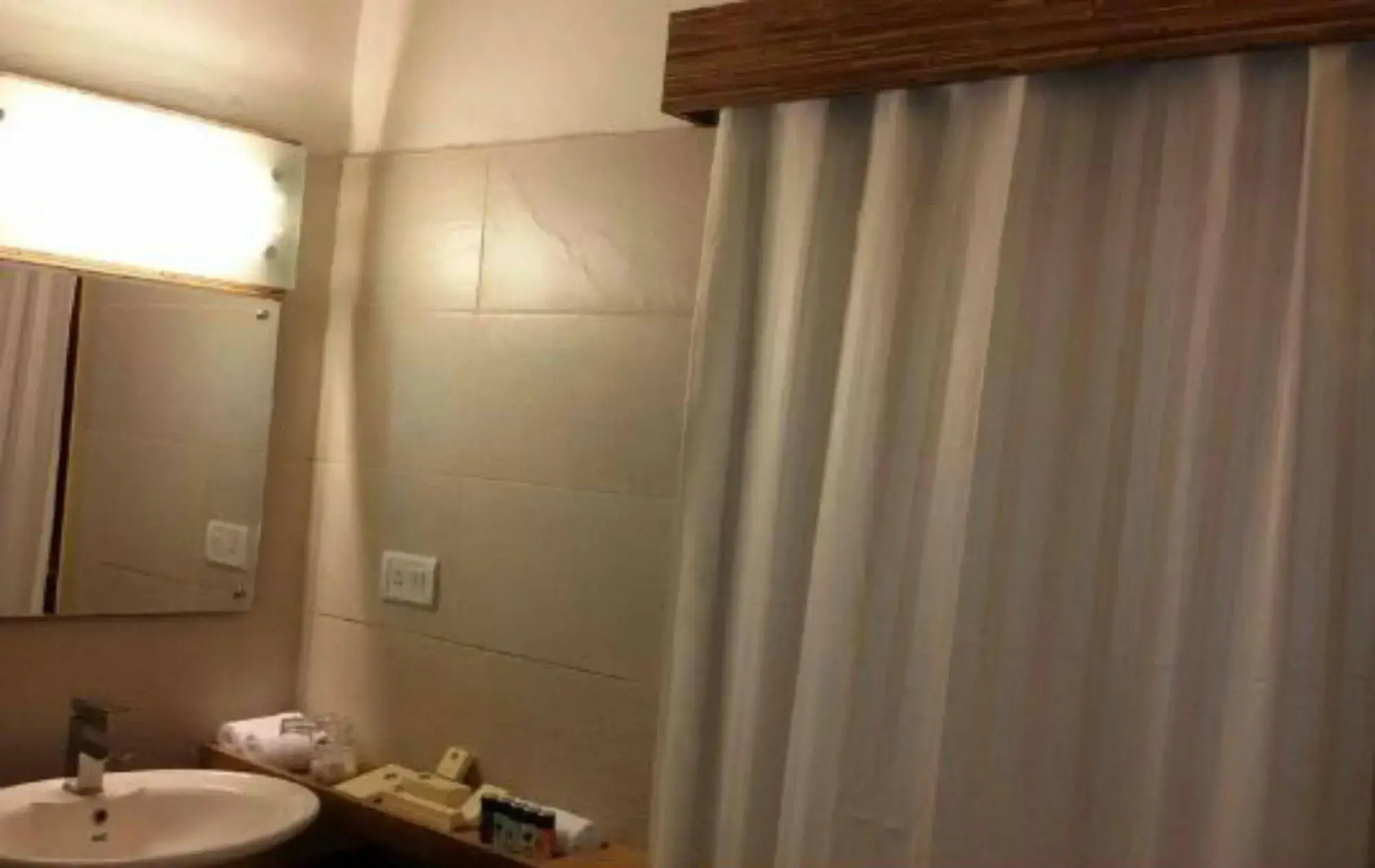 Lemon Tree Wildlife Resort, Bandhavgarh