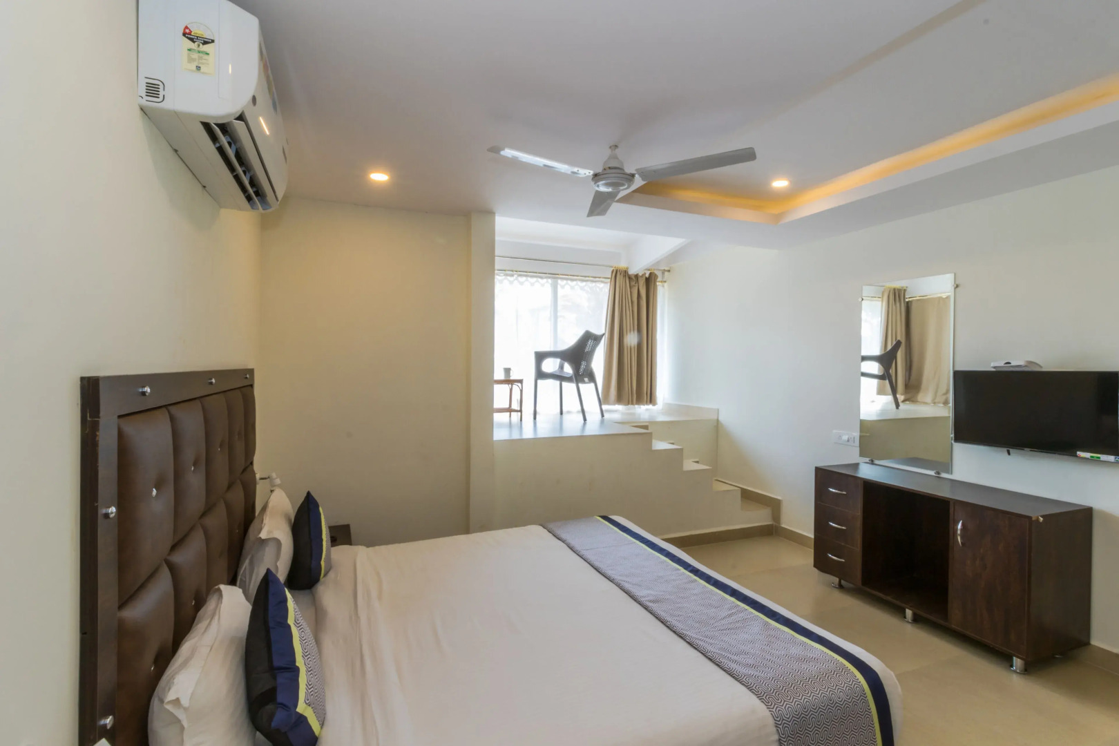 La Vaiencia Beach Resort