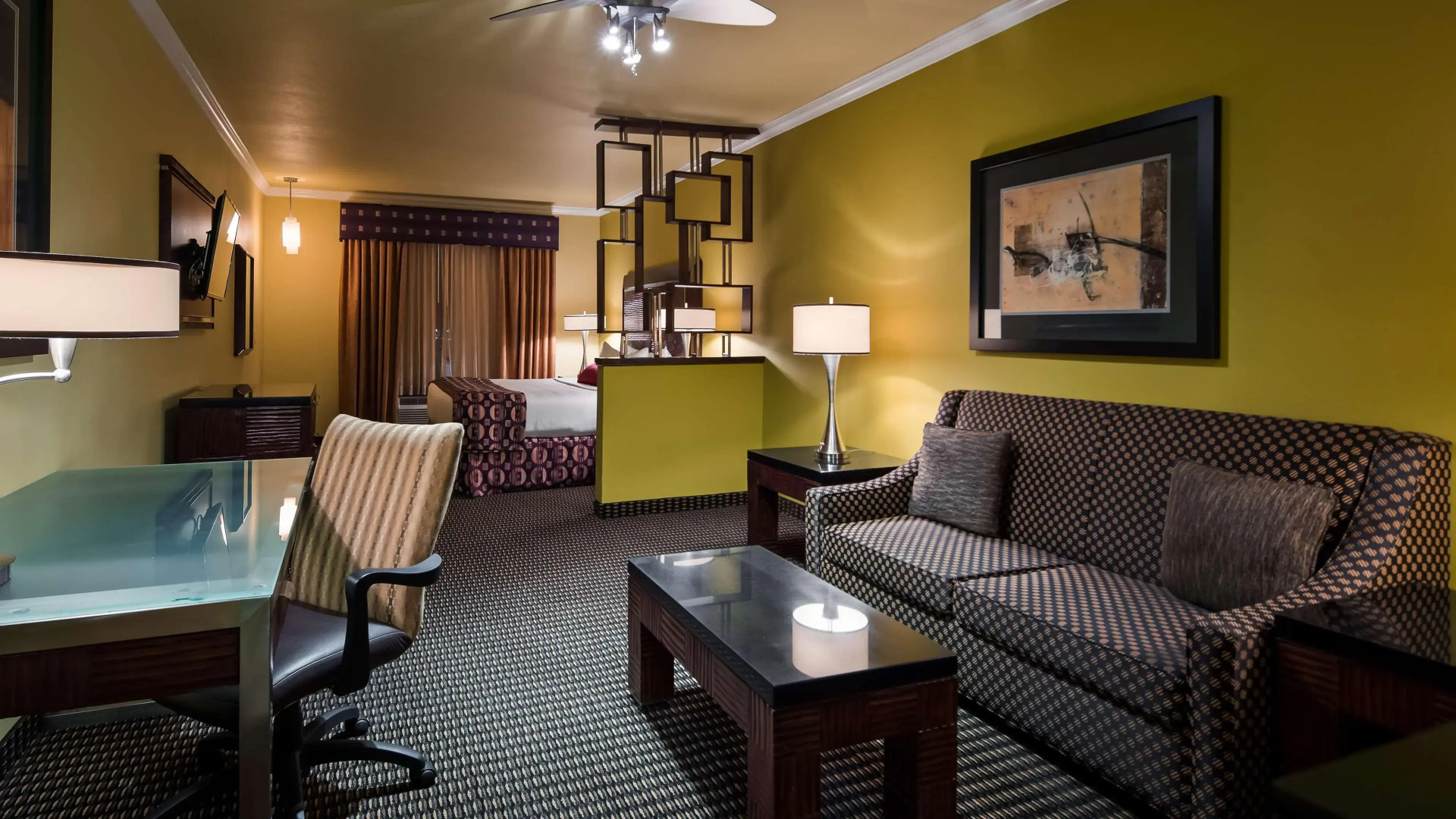 Best Western Plus Christopher Inn & Suites