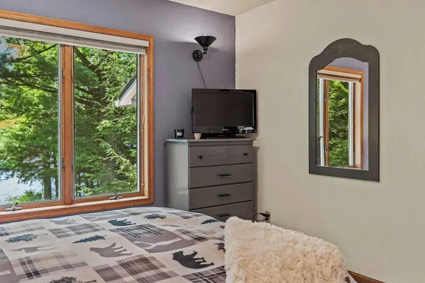 Tranquil Waterside by Avantstay Lakefront + Dock, Game Room, Views