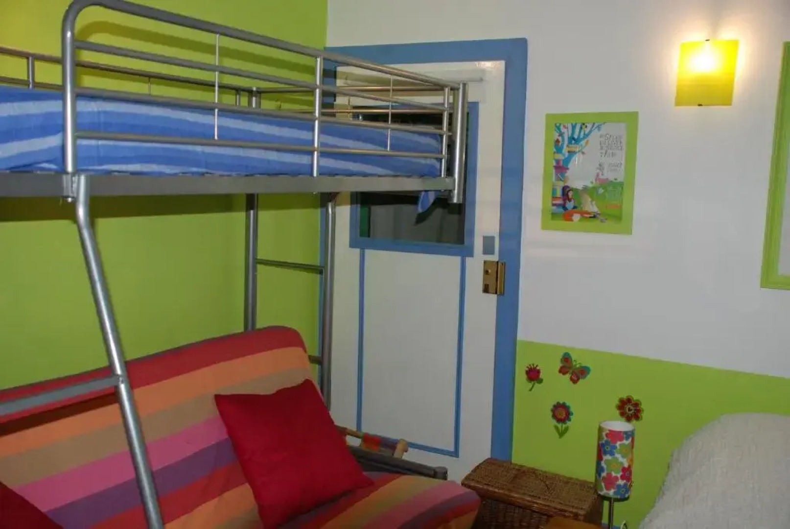 Volets Bleus et Briques Rouges