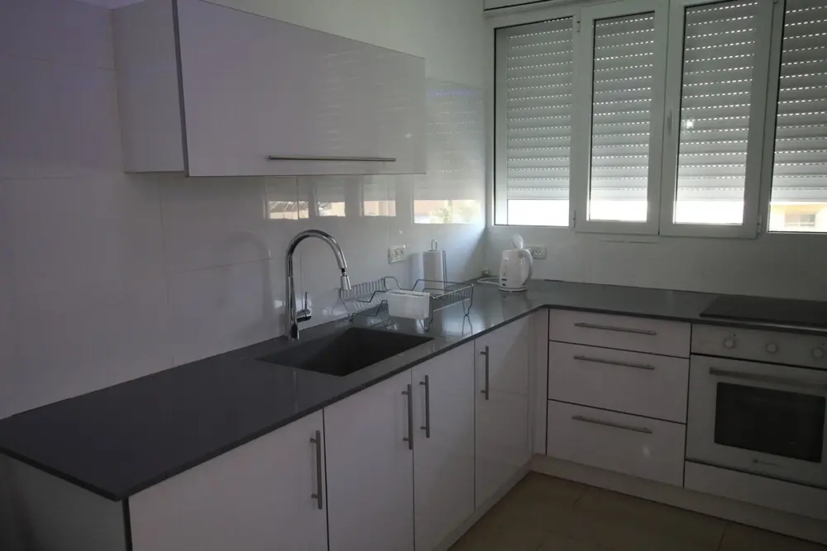 The Seasons King David apartment