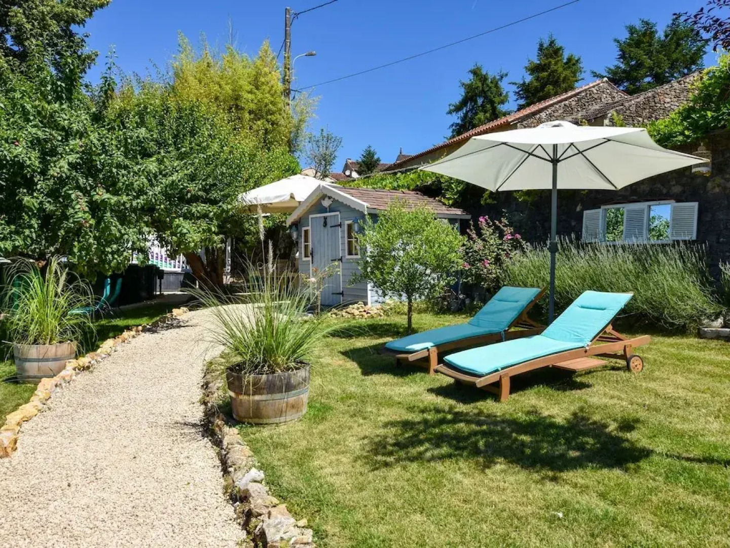 Renovated house with private swimming pool, close to Villefranche-du-Périgord.