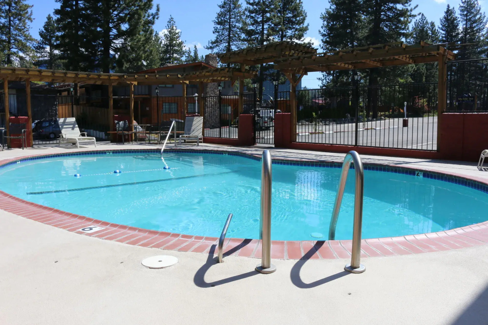 Bluelake Inn at Tahoe