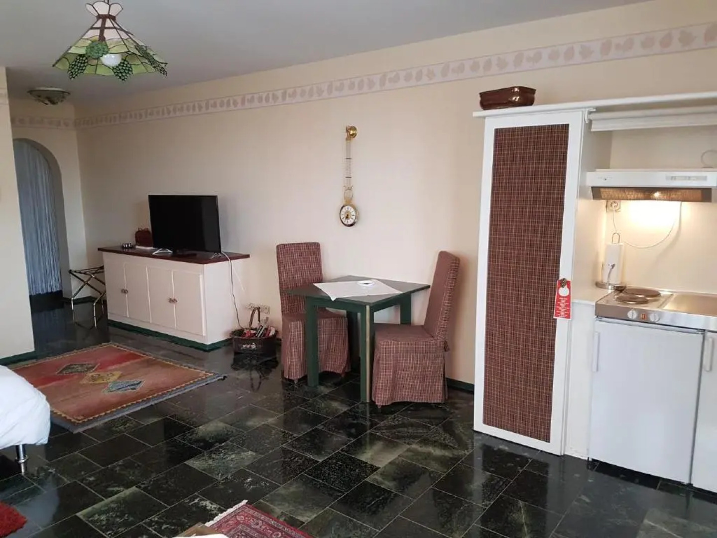 Kanzel Suites Residences