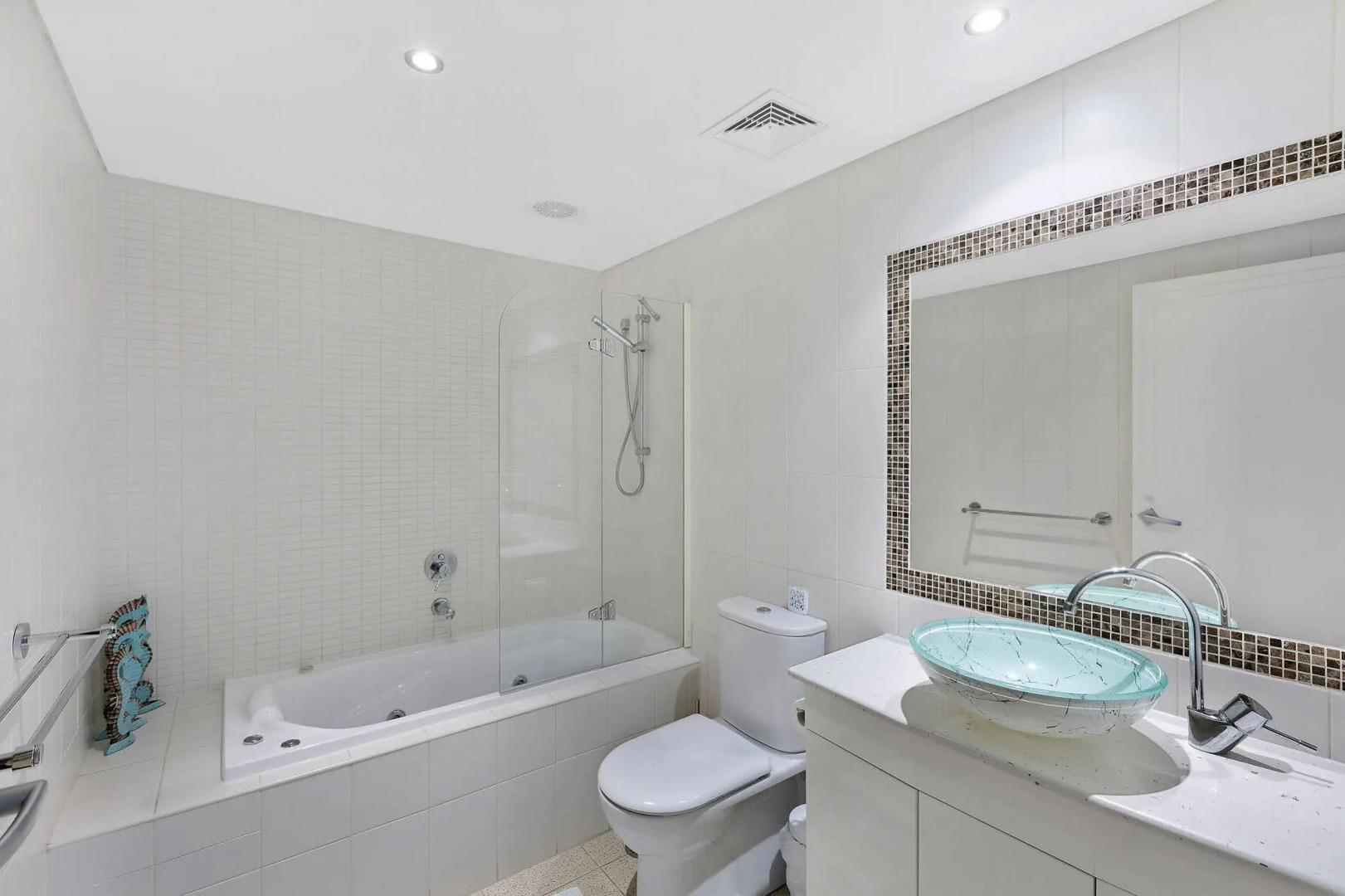 Sandy Cove Apartments