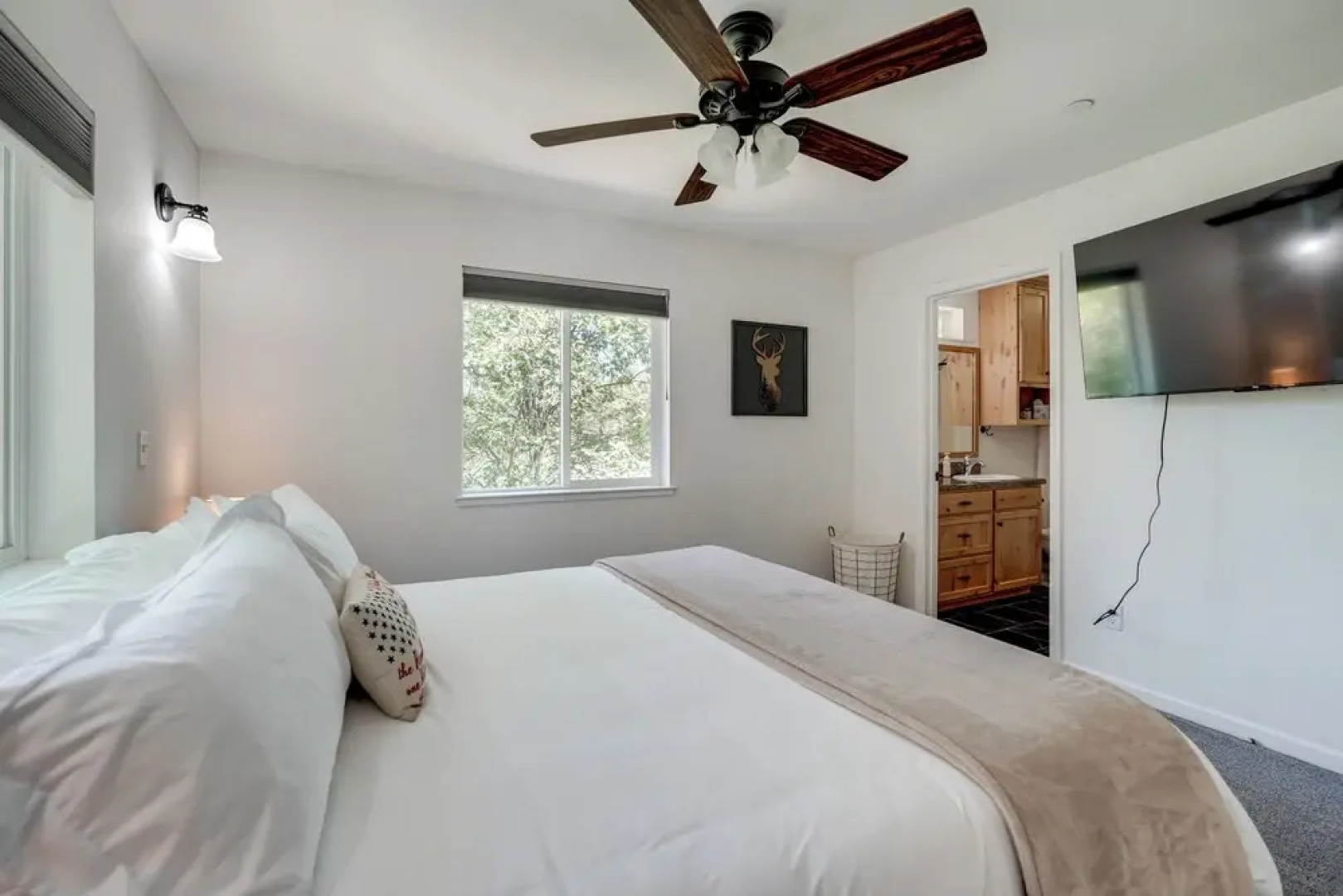 Walk to Dtwn: Charming Family Cabin in Twain Harte