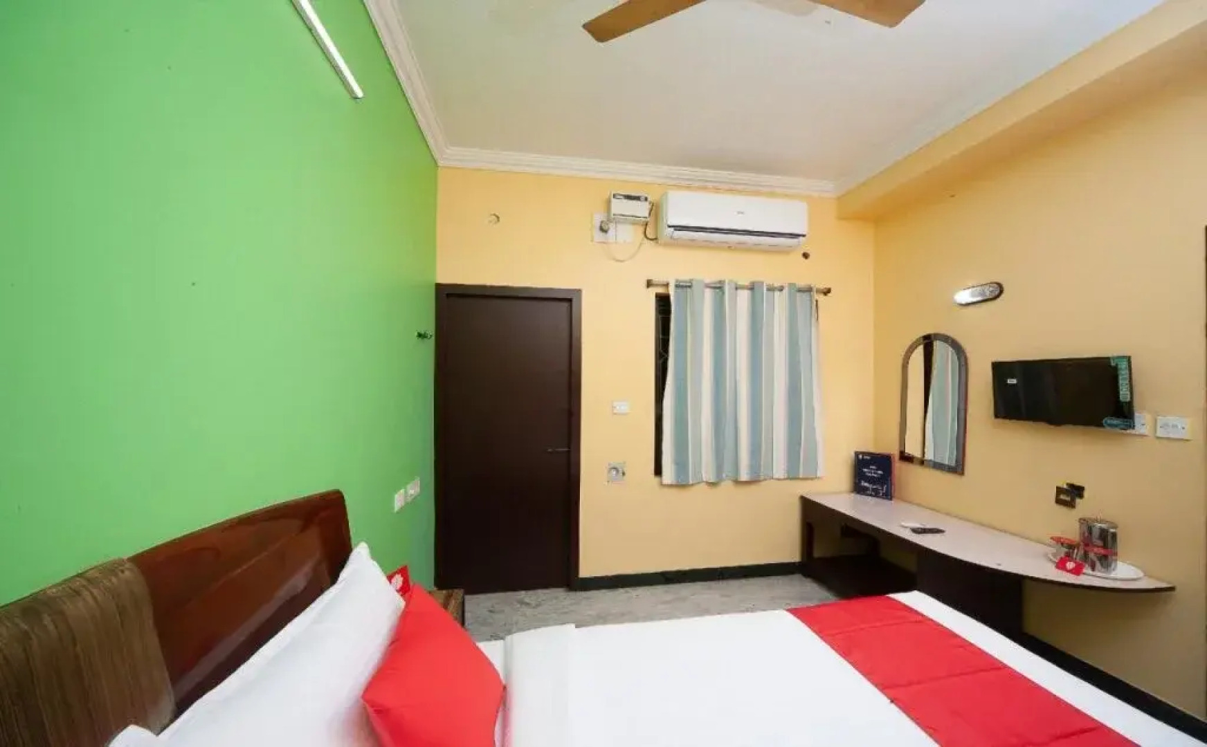 Sruthi Residency By OYO Rooms