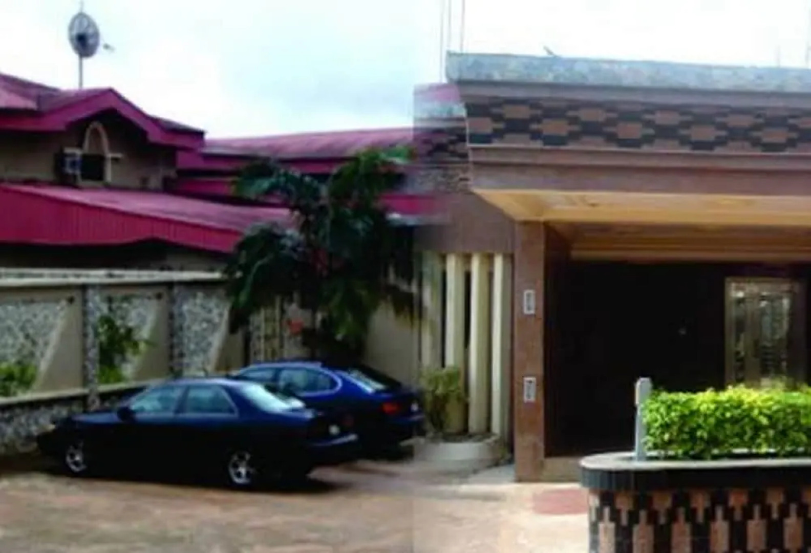 Choice Gate Hotel and Suites