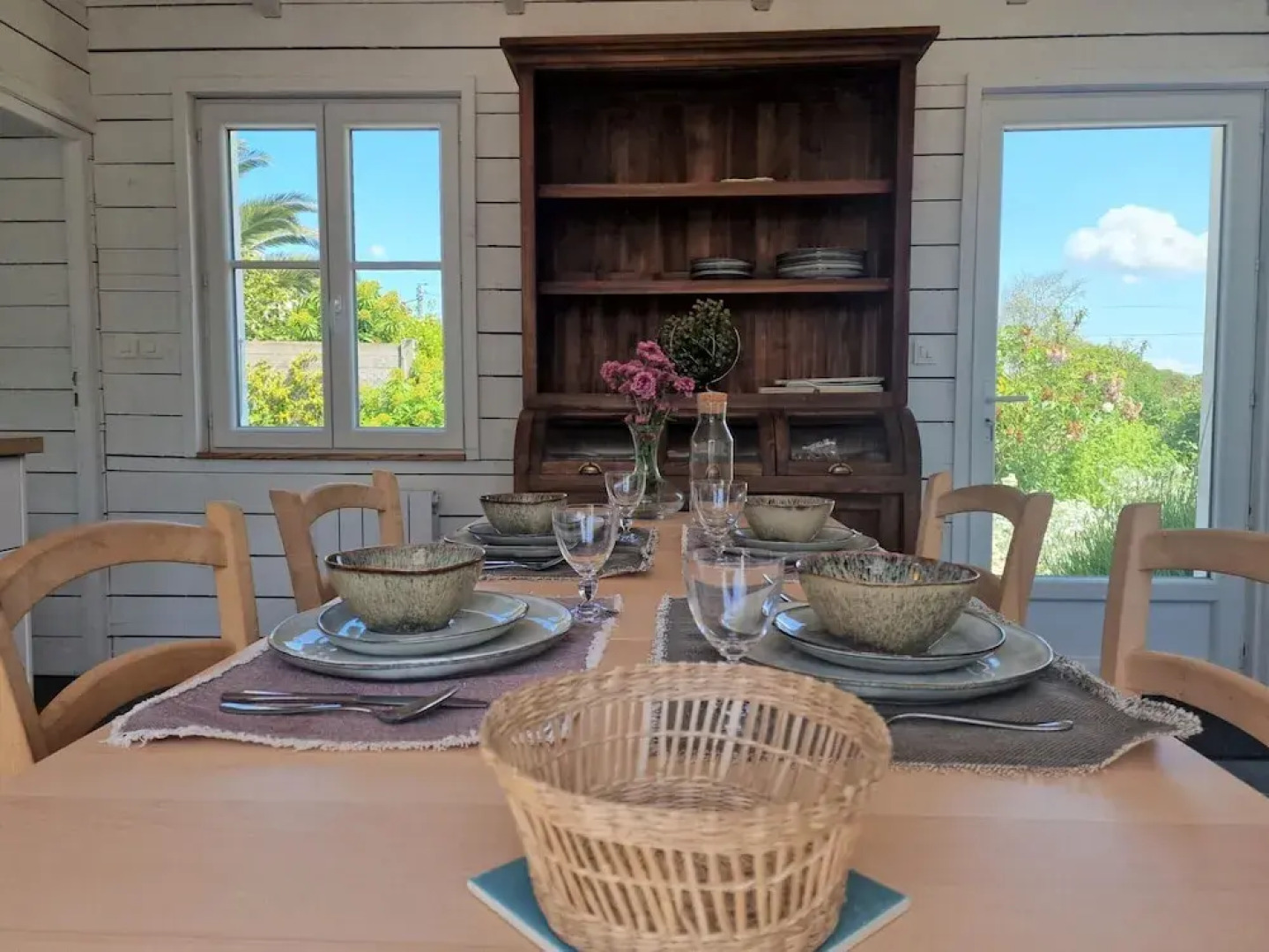 Comfortable Holiday Home on Large Garden Plot in Locquirec