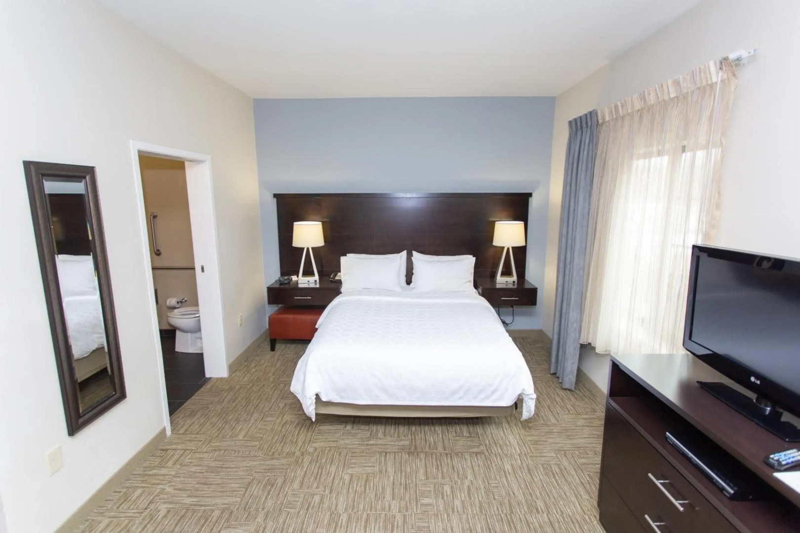Staybridge Suites Bowling Green by IHG