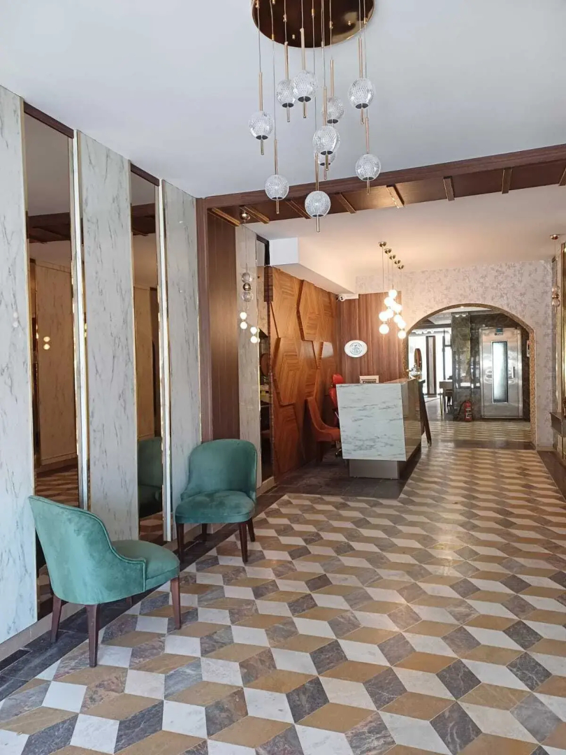 Cenas Otel