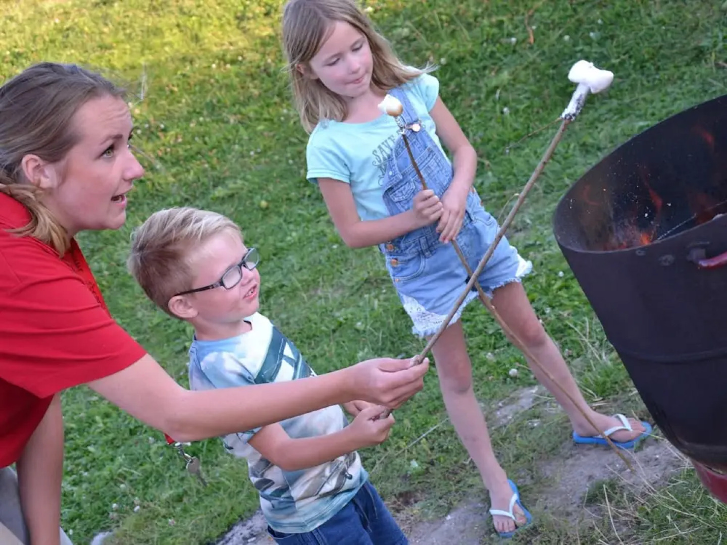 Bungalow in 's-gravenzande With Nautical Charm