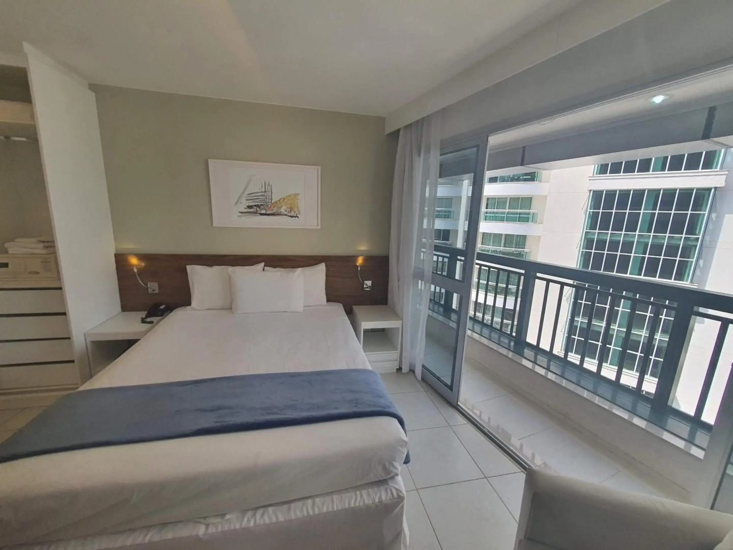 Hplus Vision Executive