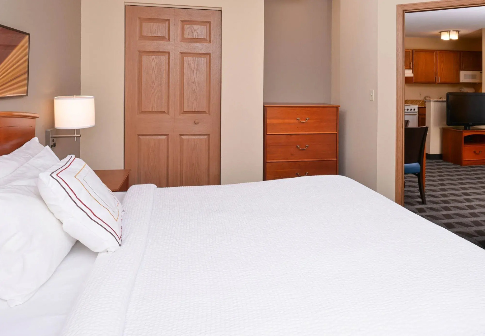 Candlewood Suites St. Louis - St. Charles