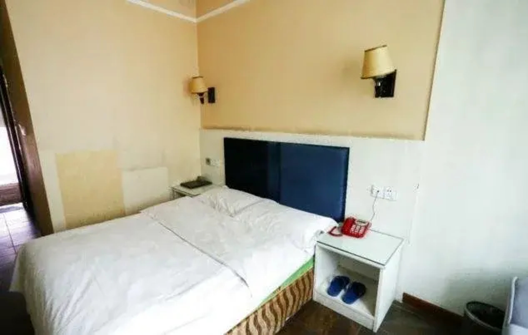 Yanting Jinxin Business Hotel