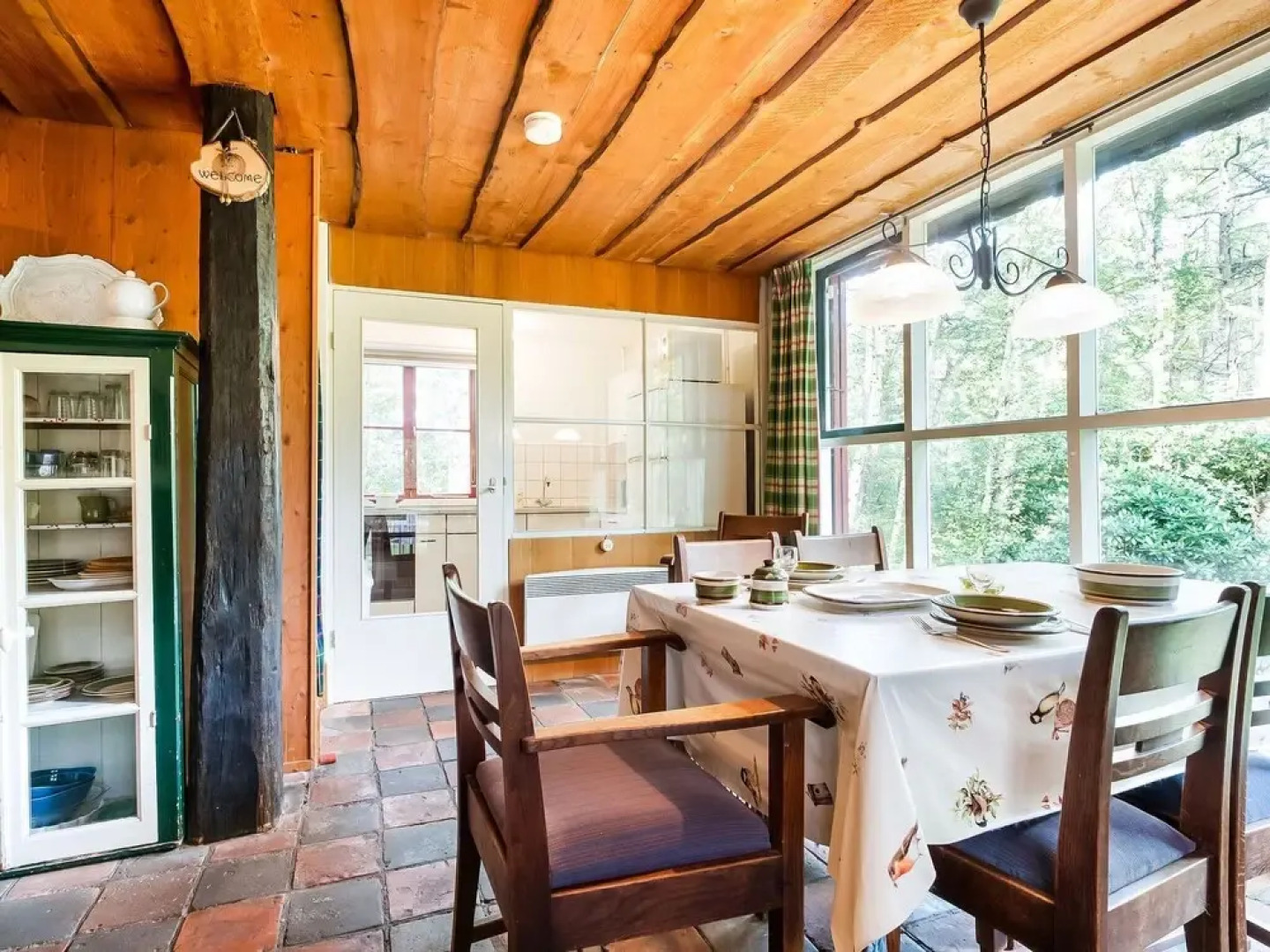 Lovely Holiday Home in Rheezerveen, in the Woods of Estate